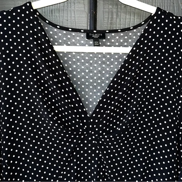 Talbots Woman dress, black with small off-white polka dot print, loose and flowy - Picture 4 of 11